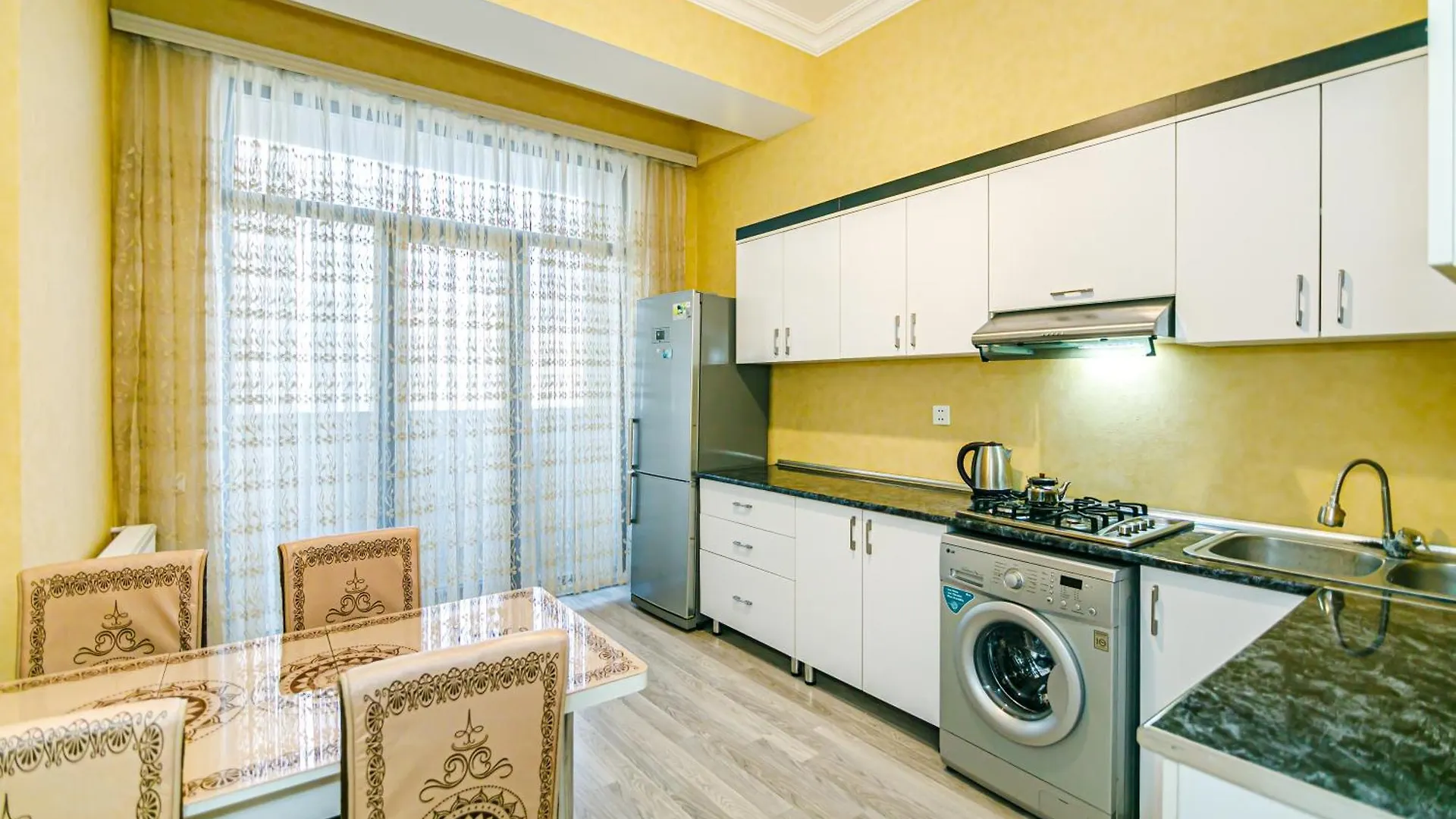 Deluxe Apartment 128/34 Baku 0*,  Azerbaijan